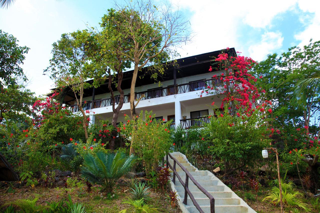 Discovery Island Resort Coron Exterior photo