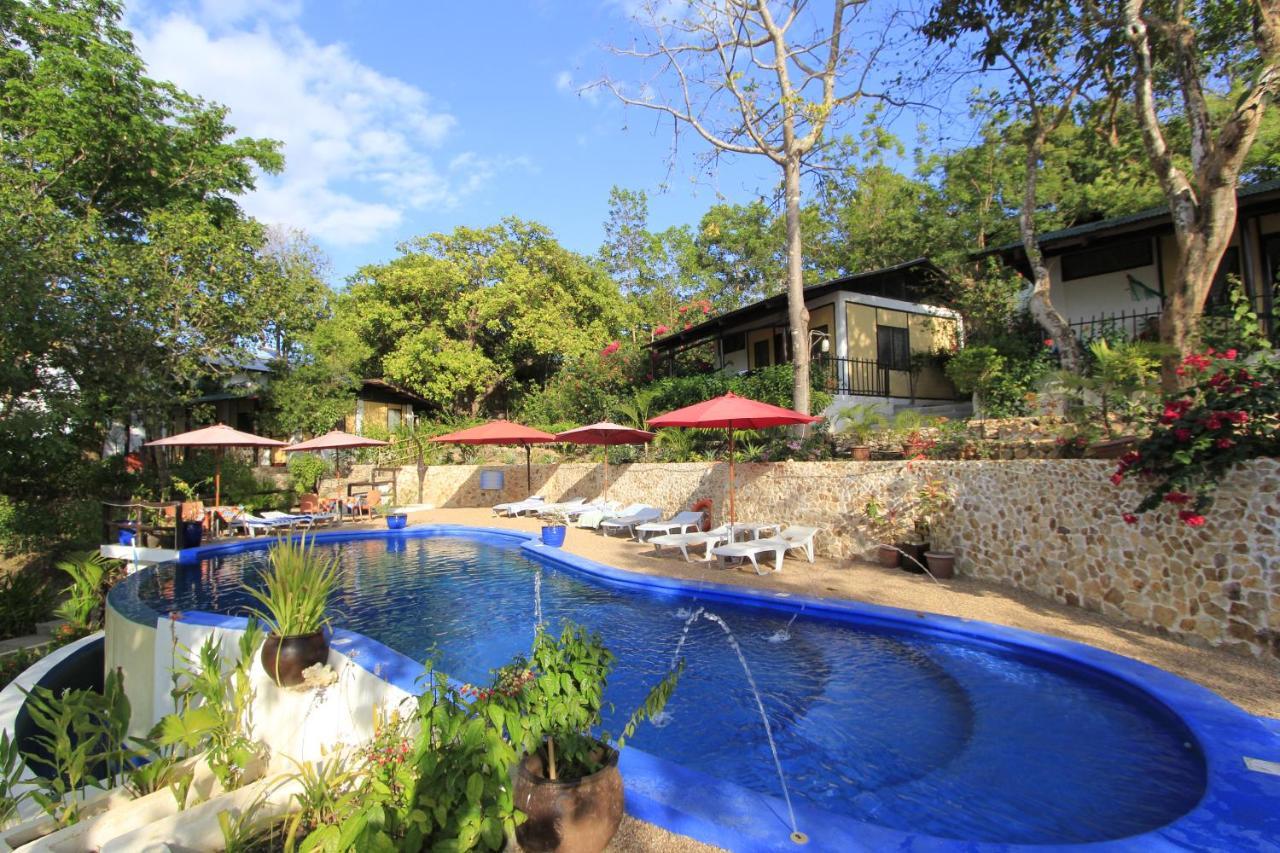 Discovery Island Resort Coron Exterior photo