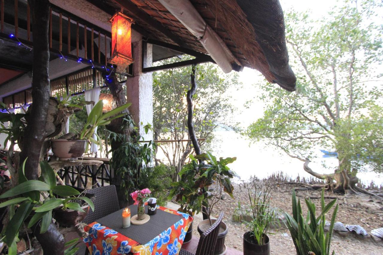 Discovery Island Resort Coron Exterior photo